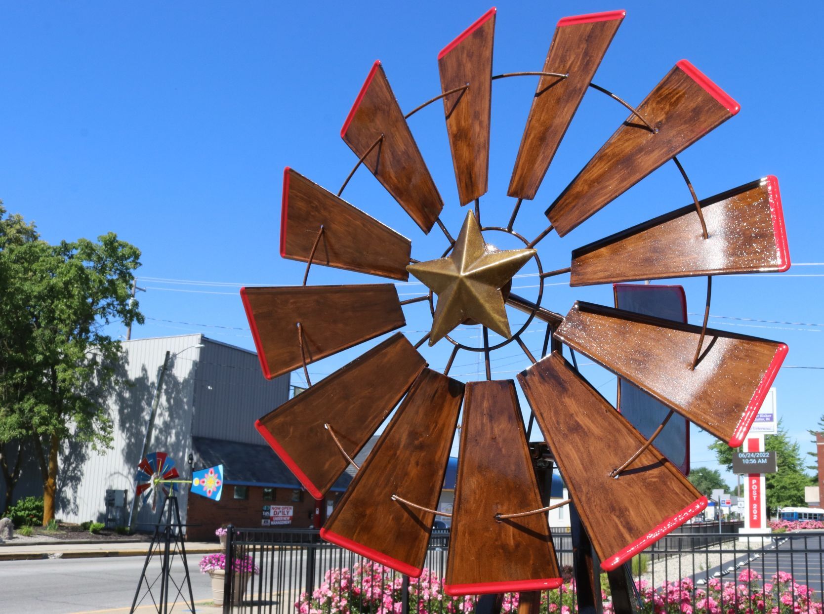 Windmills go up in Butler